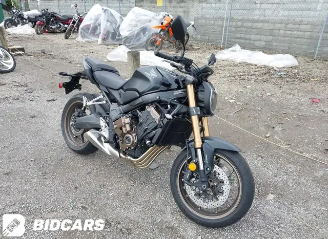 HONDA CB650 2025
