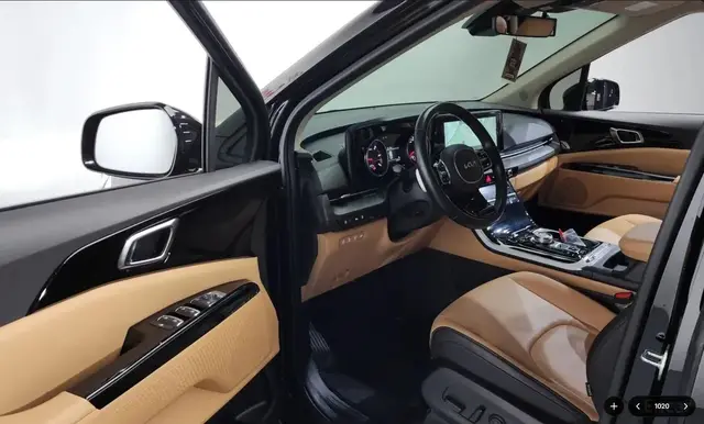 KIA CARNIVAL NOBLES 9-SEATER 2022