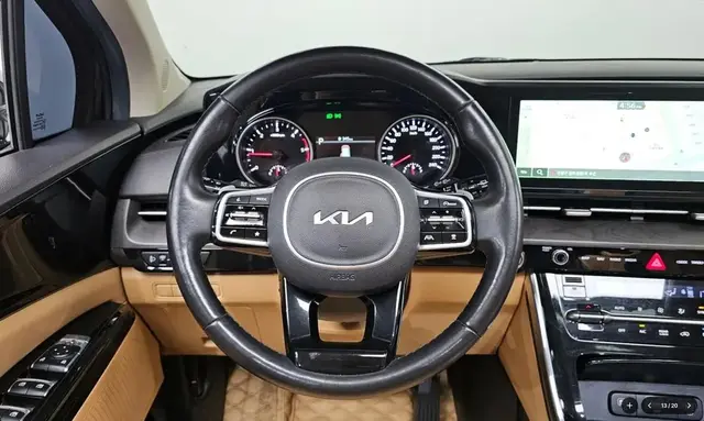 KIA CARNIVAL NOBLESSE 2022