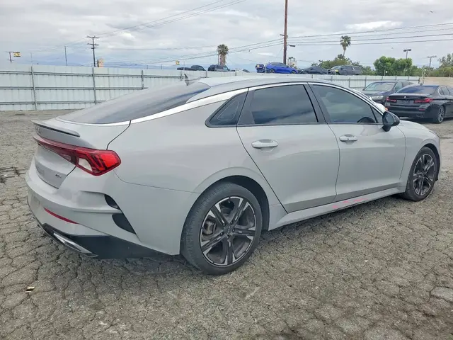KIA K5 2023