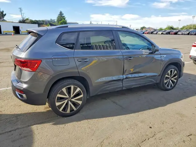 VOLKSWAGEN TAOS SE 2023