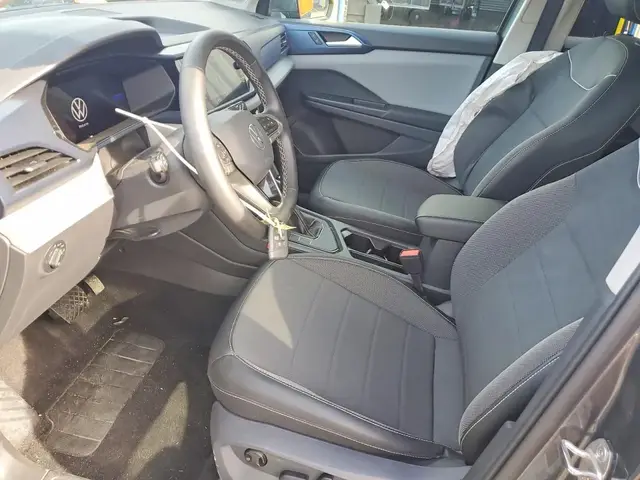 VOLKSWAGEN TAOS SE 2023