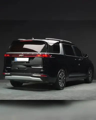 KIA CARNIVAL PRESTIGE 2023