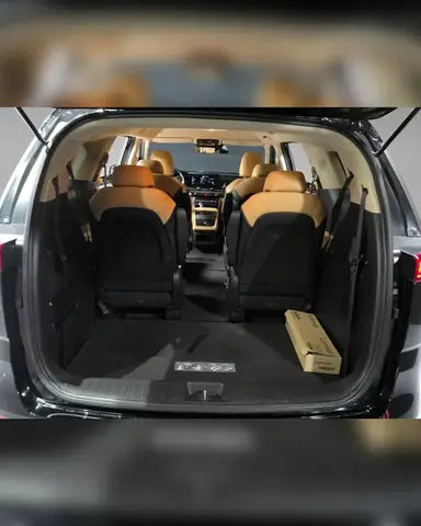 KIA CARNIVAL PRESTIGE 2023