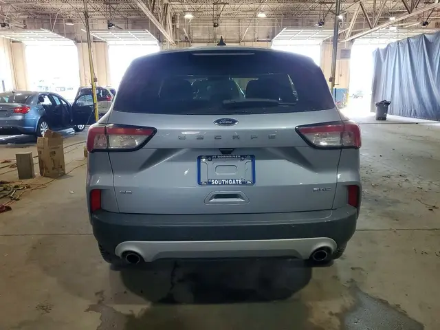 FORD ESCAPE SE 2022