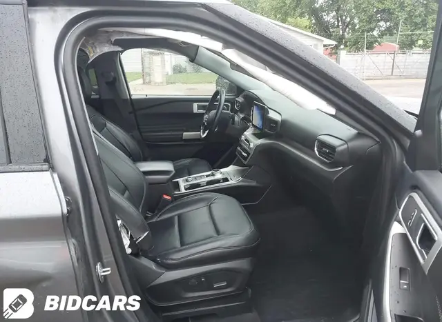 FORD EXPLORER ХLT 2022