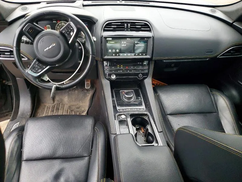 JAGUAR F-PACE 2020