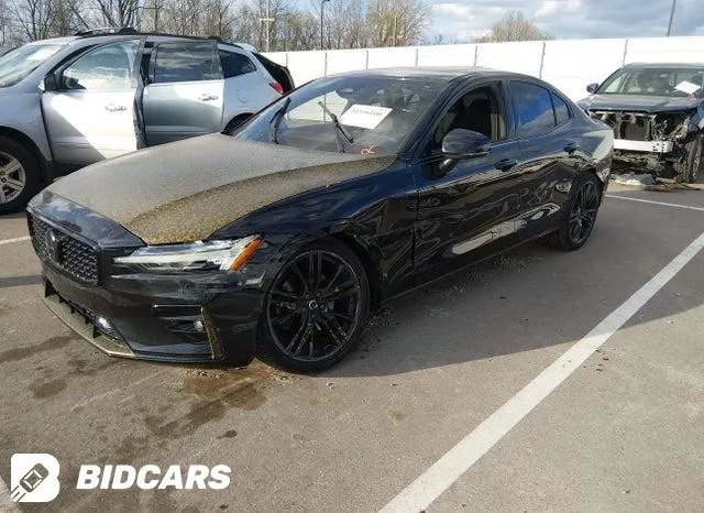 VOLVO S60 2024