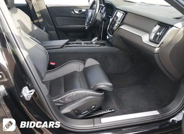 VOLVO S60 2024