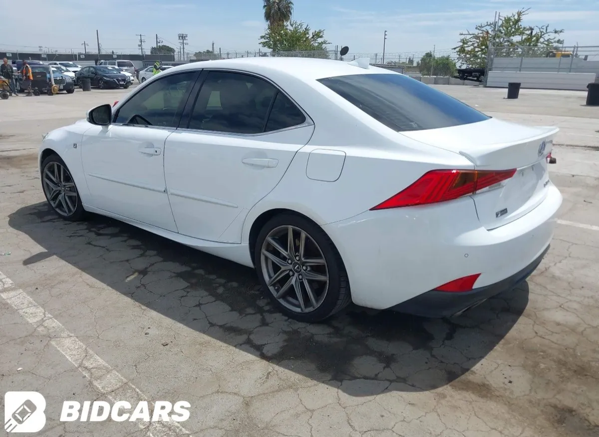 LEXUS IS 300 2018