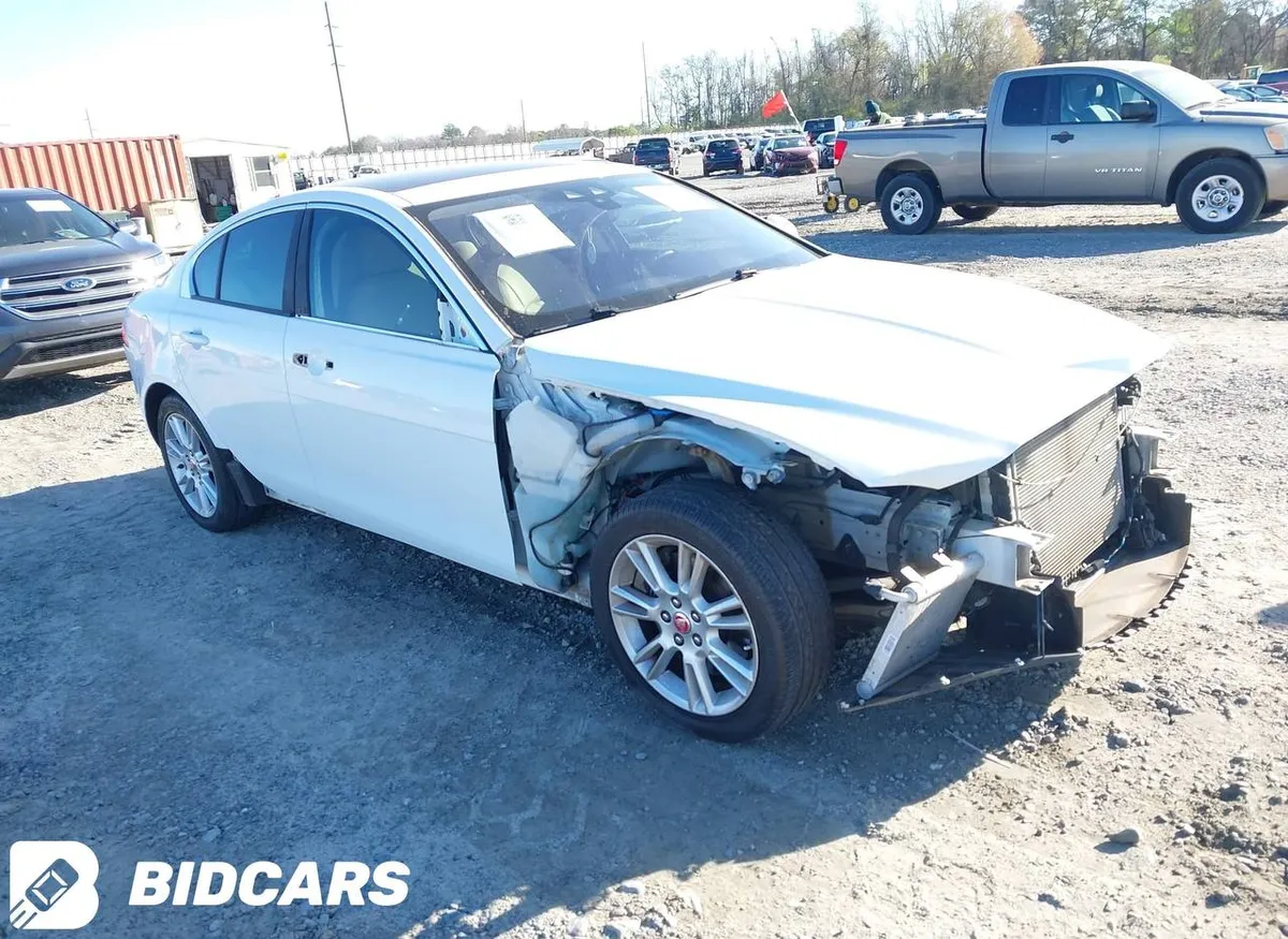 JAGUAR XE 2018