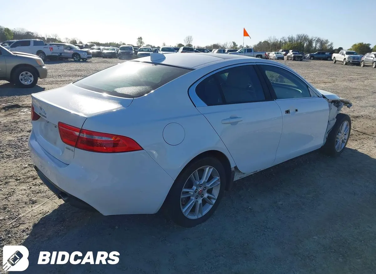 JAGUAR XE 2018