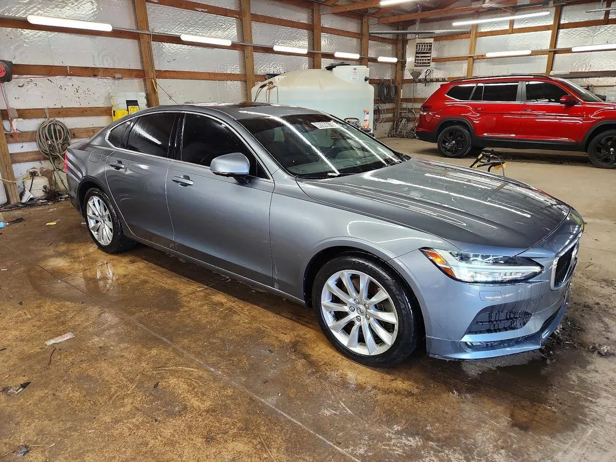 VOLVO S90 2017