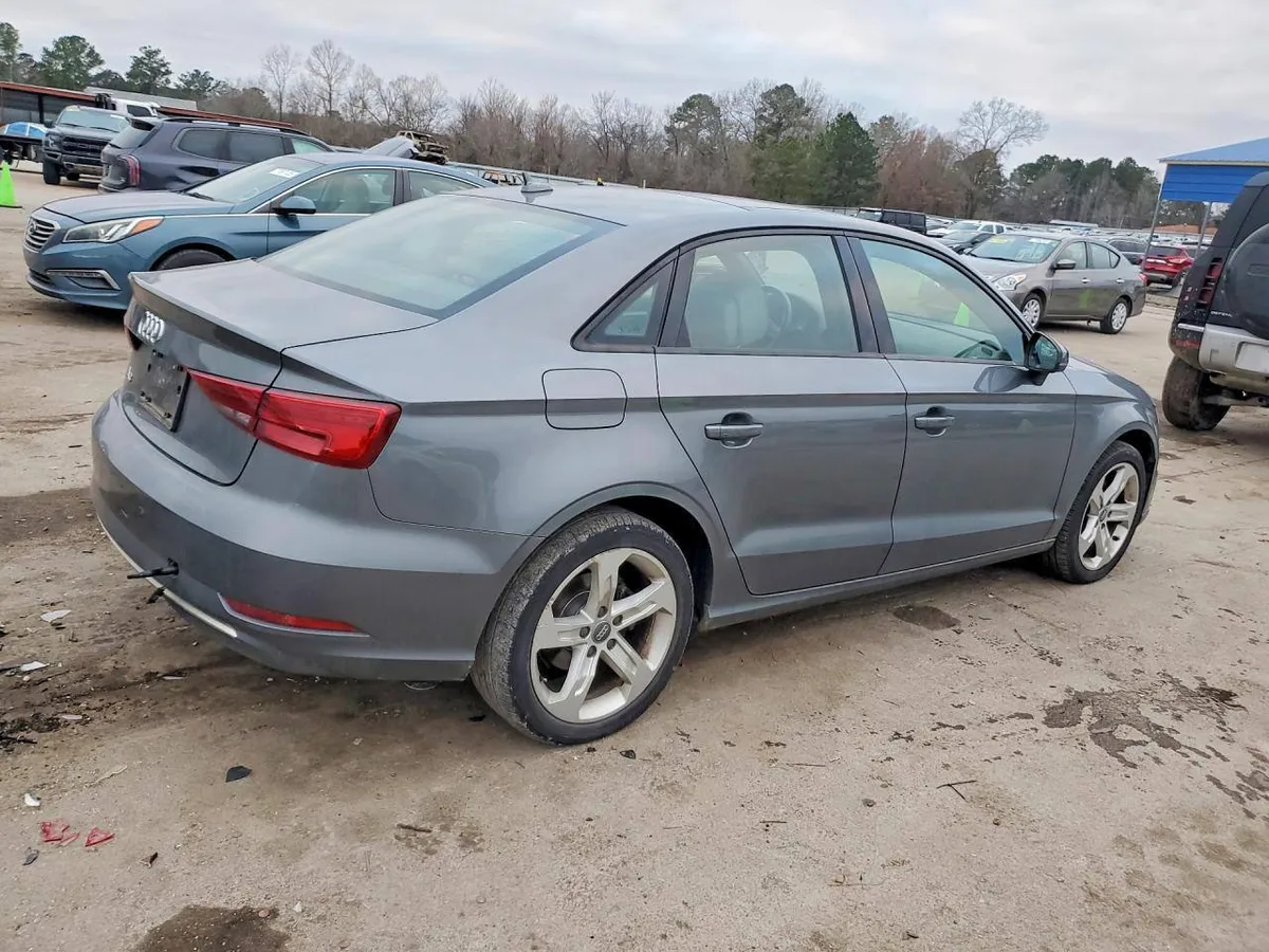 AUDI A3 2018