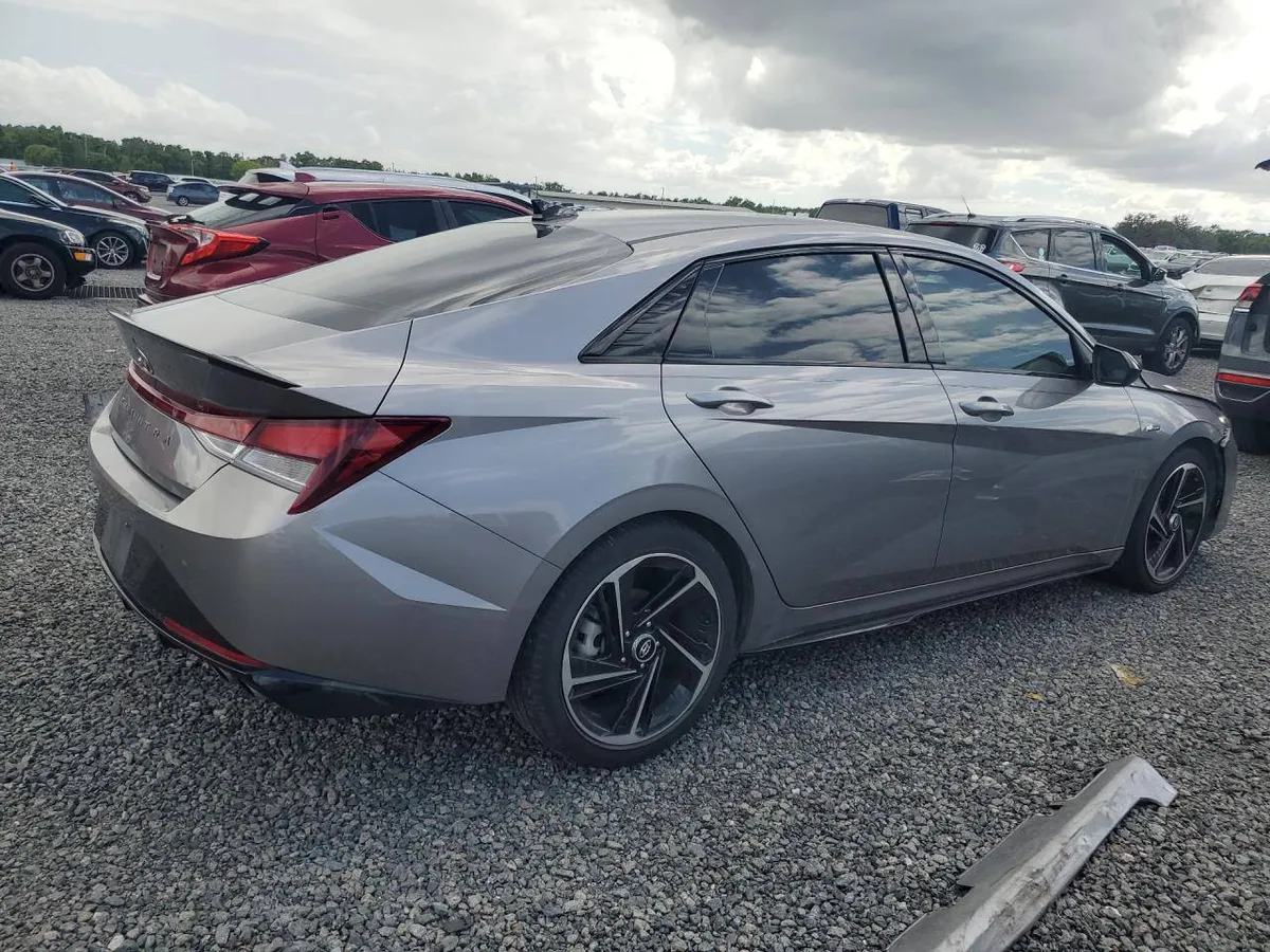 HYUNDAI ELANTRA 2023