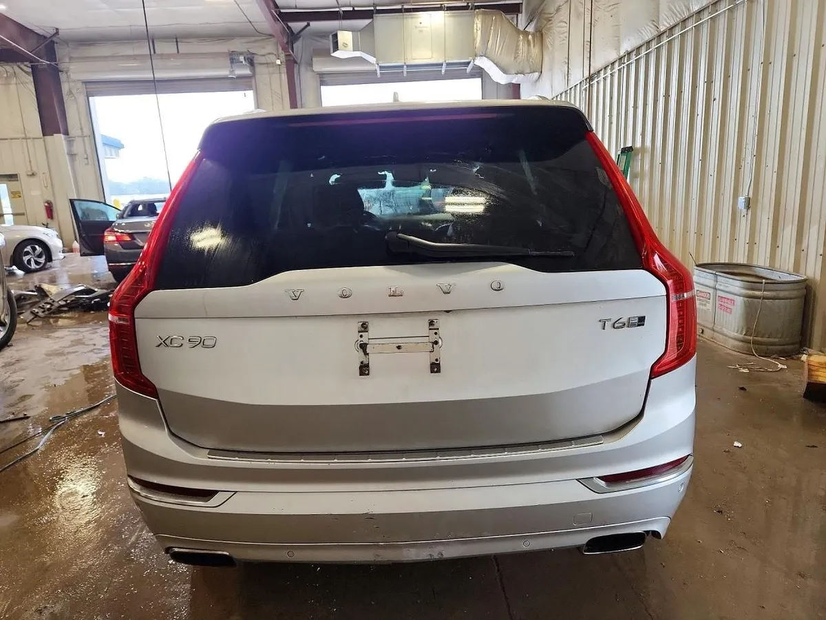 VOLVO XC90 2018