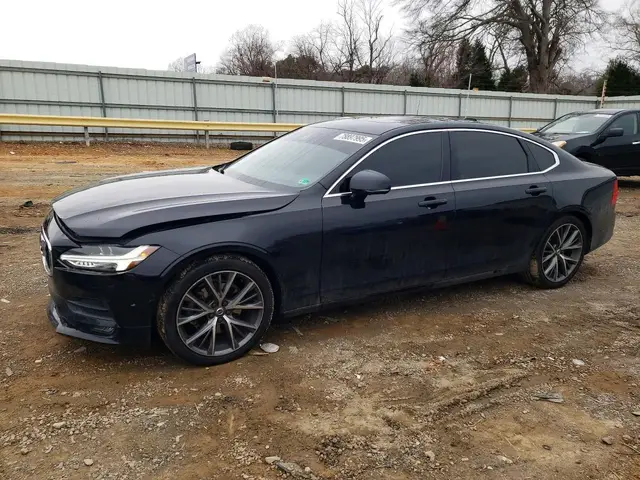VOLVO S90 MOMENTUM 2018