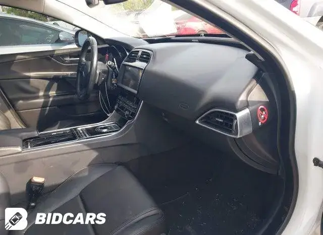 JAGUAR XE 2019