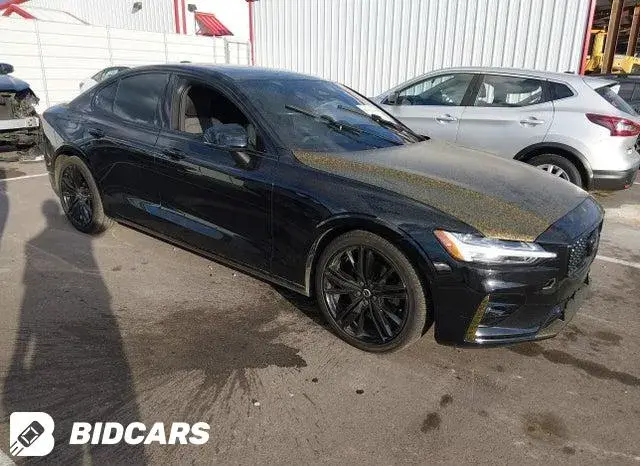 VOLVO S60 2024