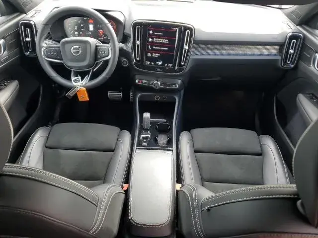 VOLVO XC40 R-DESIGN 2022