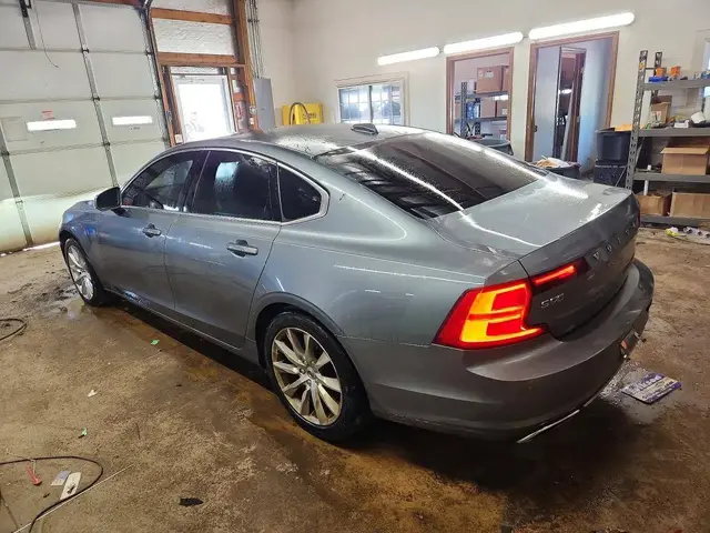 VOLVO S90 2017