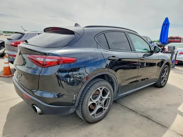 ALFA ROMEO STELVIO SPORT 2021