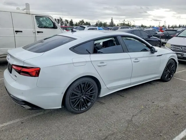 AUDI A5 2021