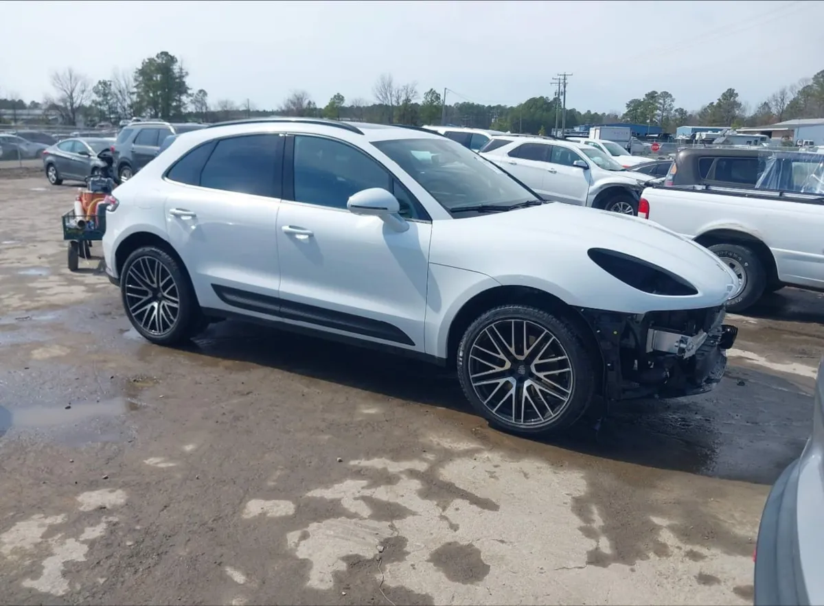 PORSCHE MACAN 2021