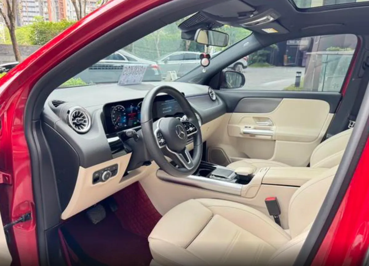 MERCEDES-BENZ EQA 2022