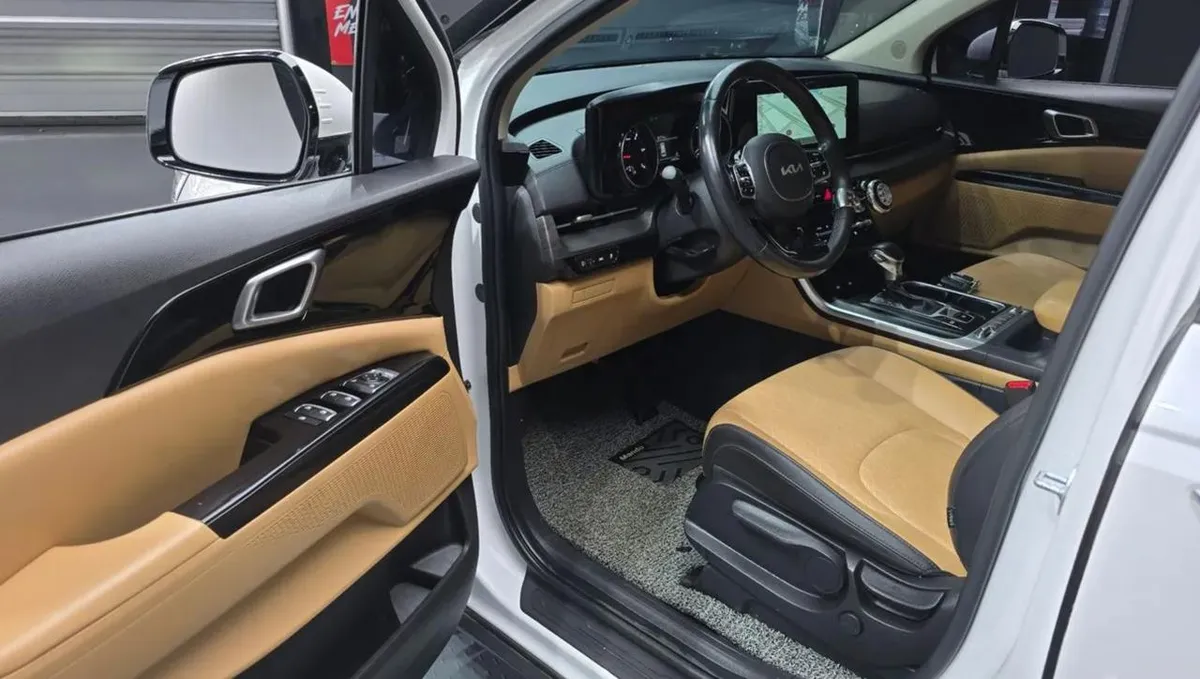 KIA CARNIVAL 4TH GENERATION 9-SEATER 2021
