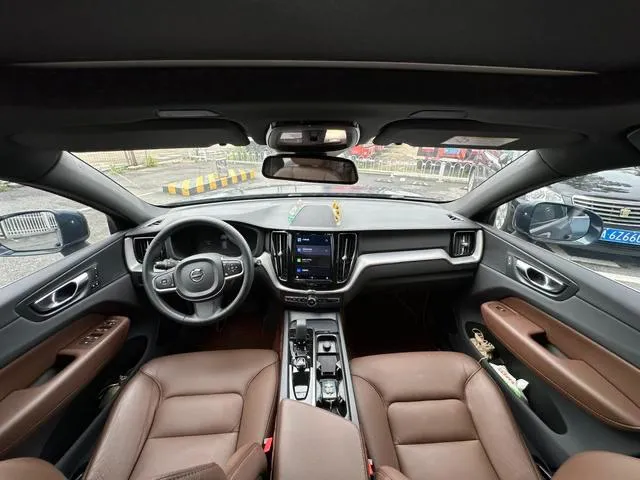 VOLVO XC60 B5 AWD INSCRIPTION 2023
