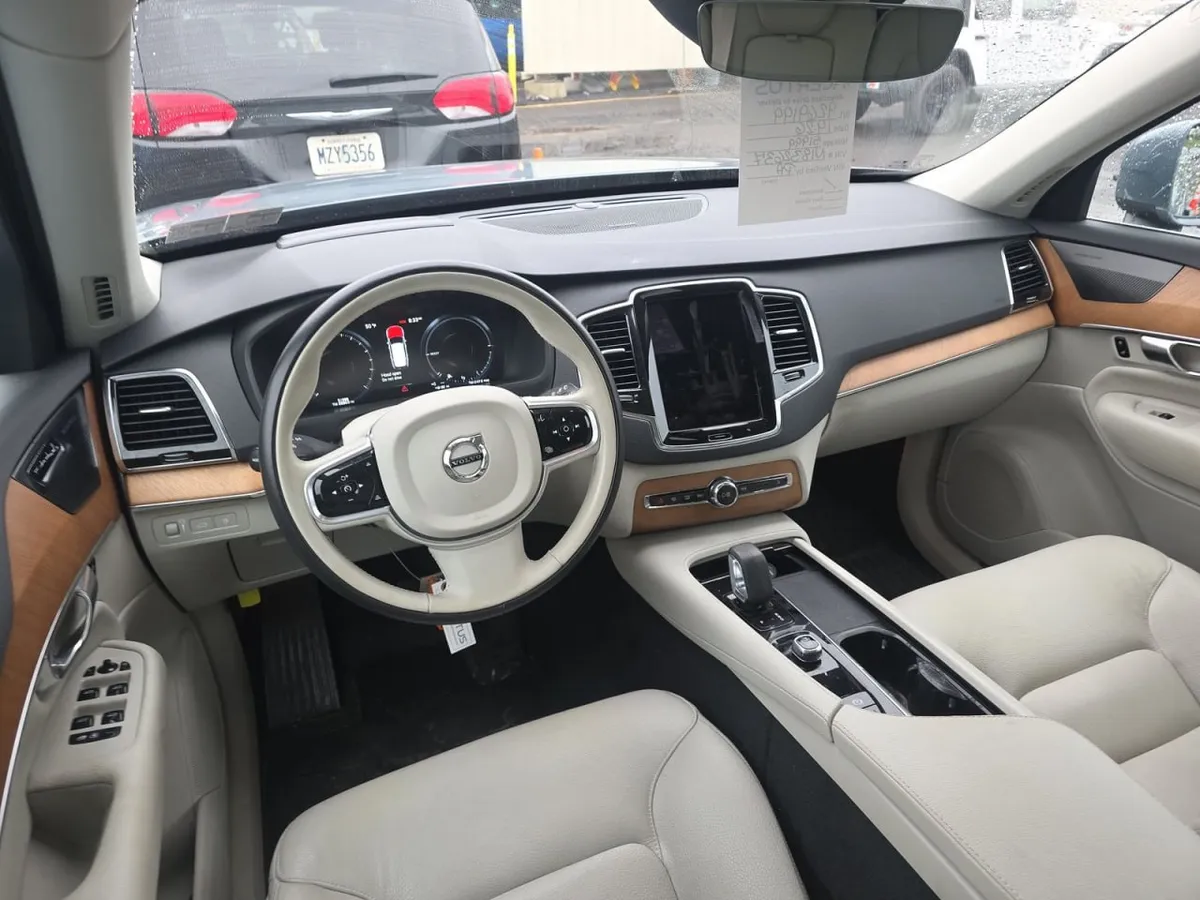 VOLVO XC90 RECHARGE PLUG-IN HYBRID 2022