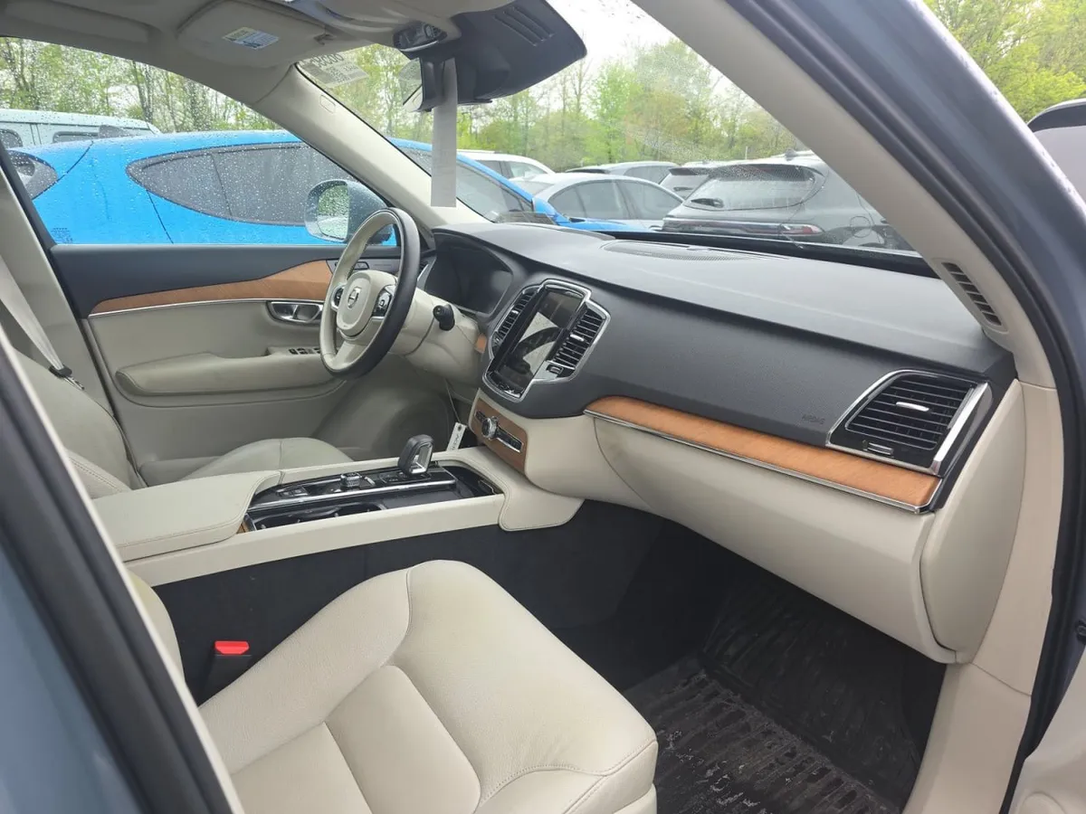 VOLVO XC90 RECHARGE PLUG-IN HYBRID 2022