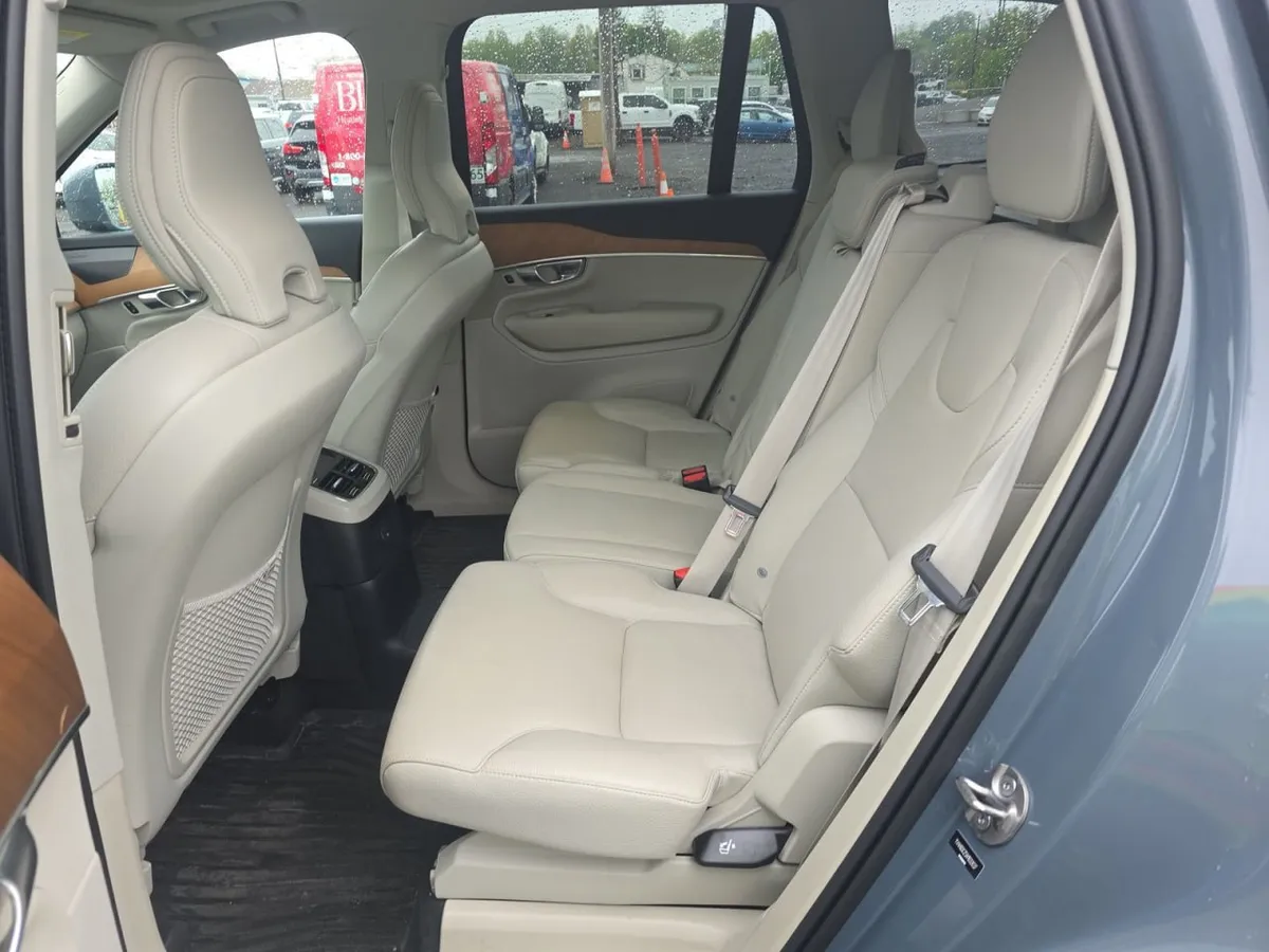 VOLVO XC90 RECHARGE PLUG-IN HYBRID 2022