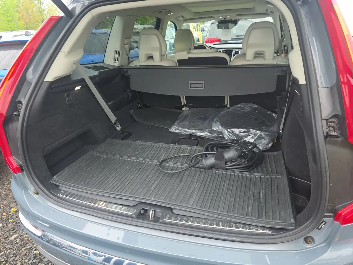 VOLVO XC90 RECHARGE PLUG-IN HYBRID 2022