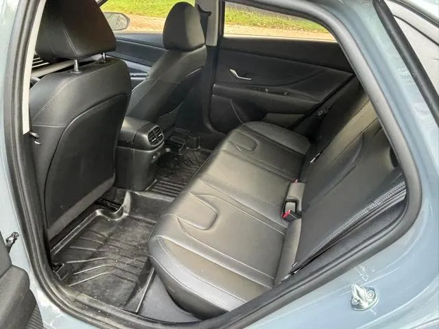 HYUNDAI ELANTRA LUX PREMIUM 2023