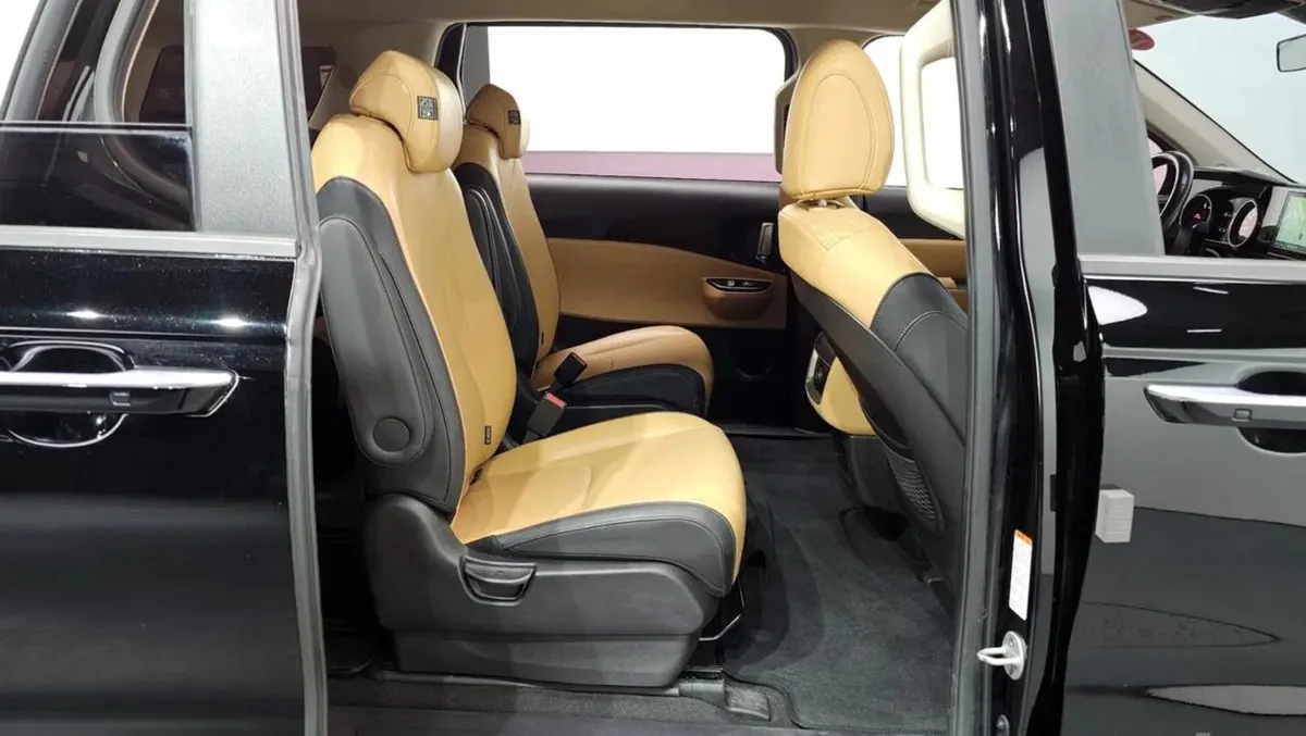 KIA CARNIVAL PRESTIGE 2021