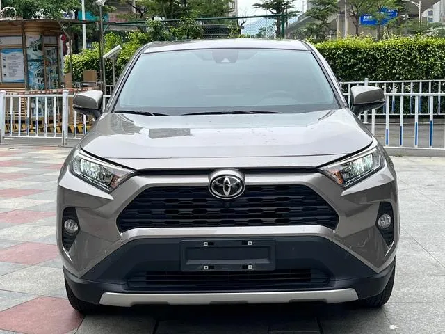 TOYOTA RAV4 FASHION EDITION 2022