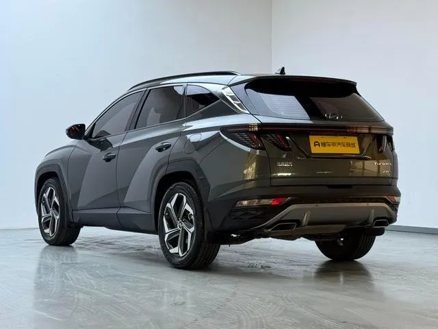 HYUNDAI TUCSON PREMIUM 2023