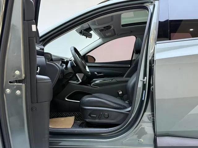 HYUNDAI TUCSON PREMIUM 2023