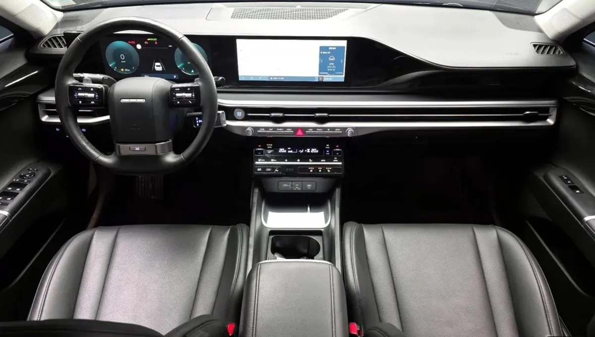 HYUNDAI GRANDEUR PREMIUM 2023