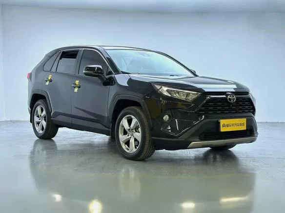 TOYOTA RAV4 FASHION EDITION 2023