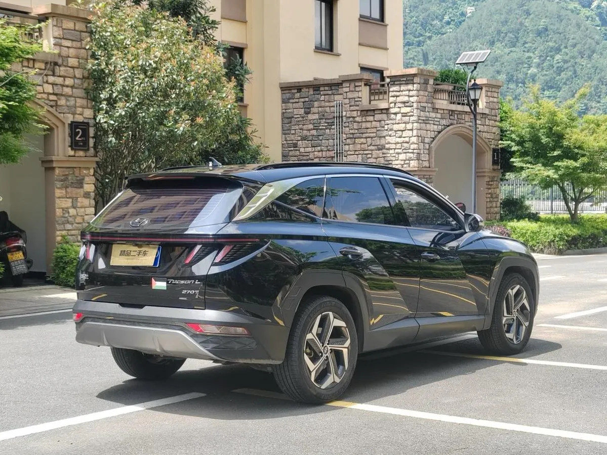 HYUNDAI TUCSON LUXURY 2023