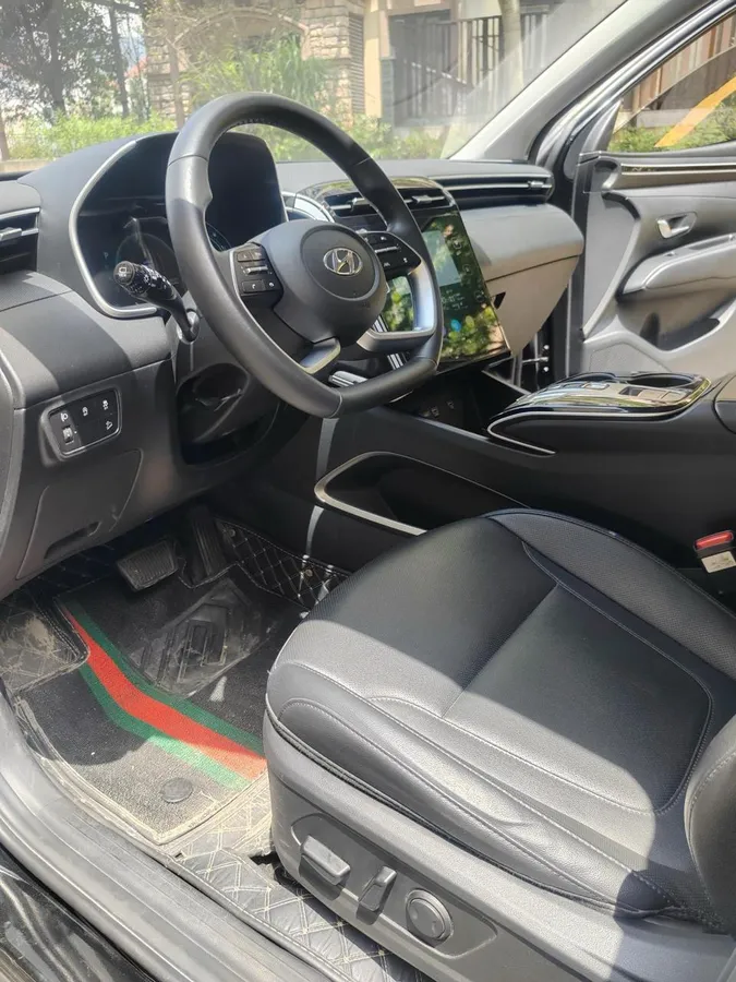 HYUNDAI TUCSON LUXURY 2023