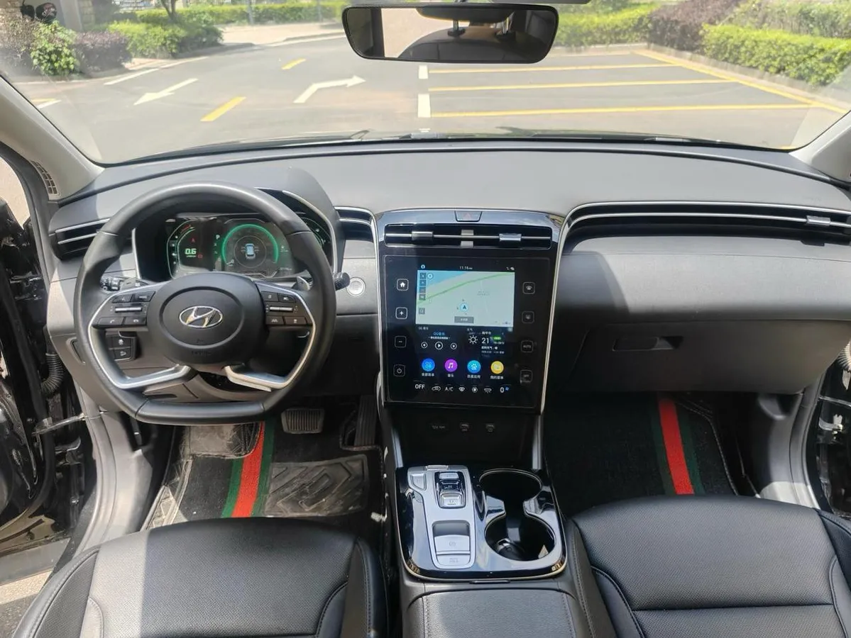 HYUNDAI TUCSON LUXURY 2023