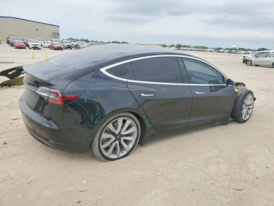 TESLA MODEL 3 2018