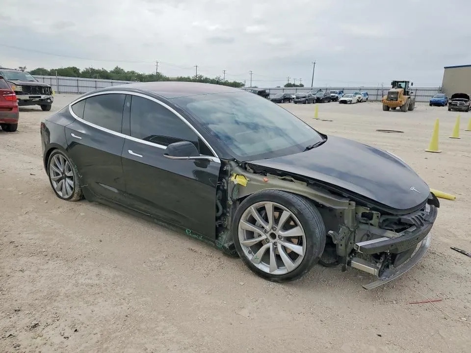 TESLA MODEL 3 2018
