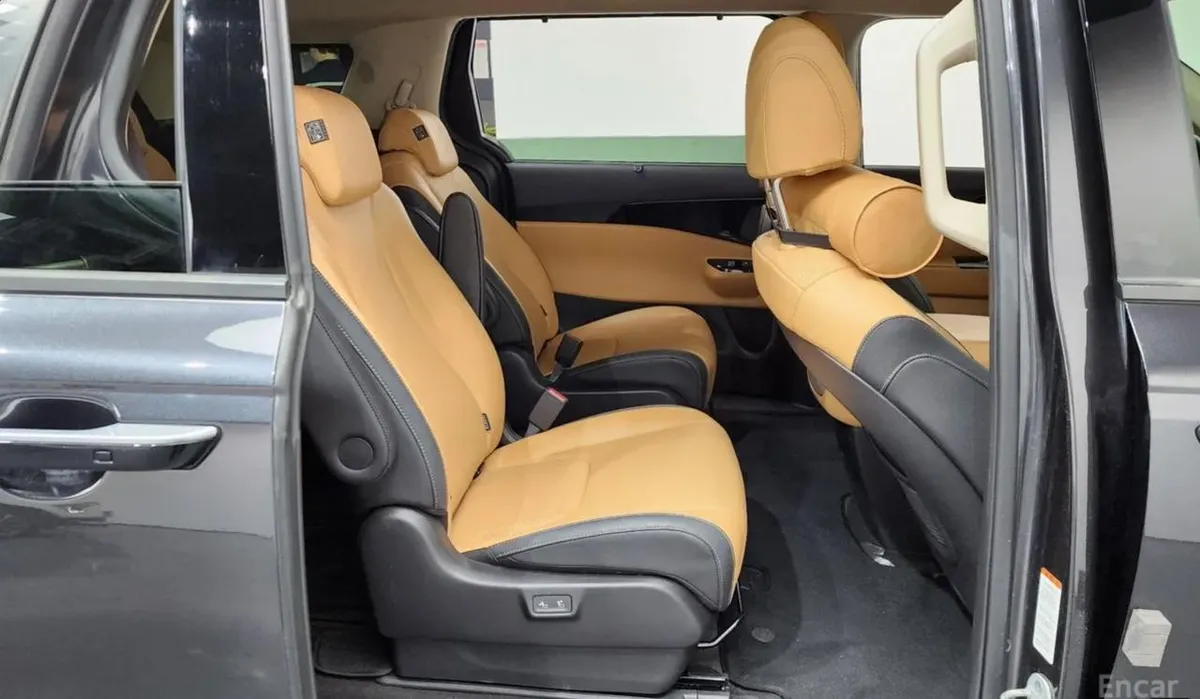 KIA CARNIVAL NOBLESSE 2022