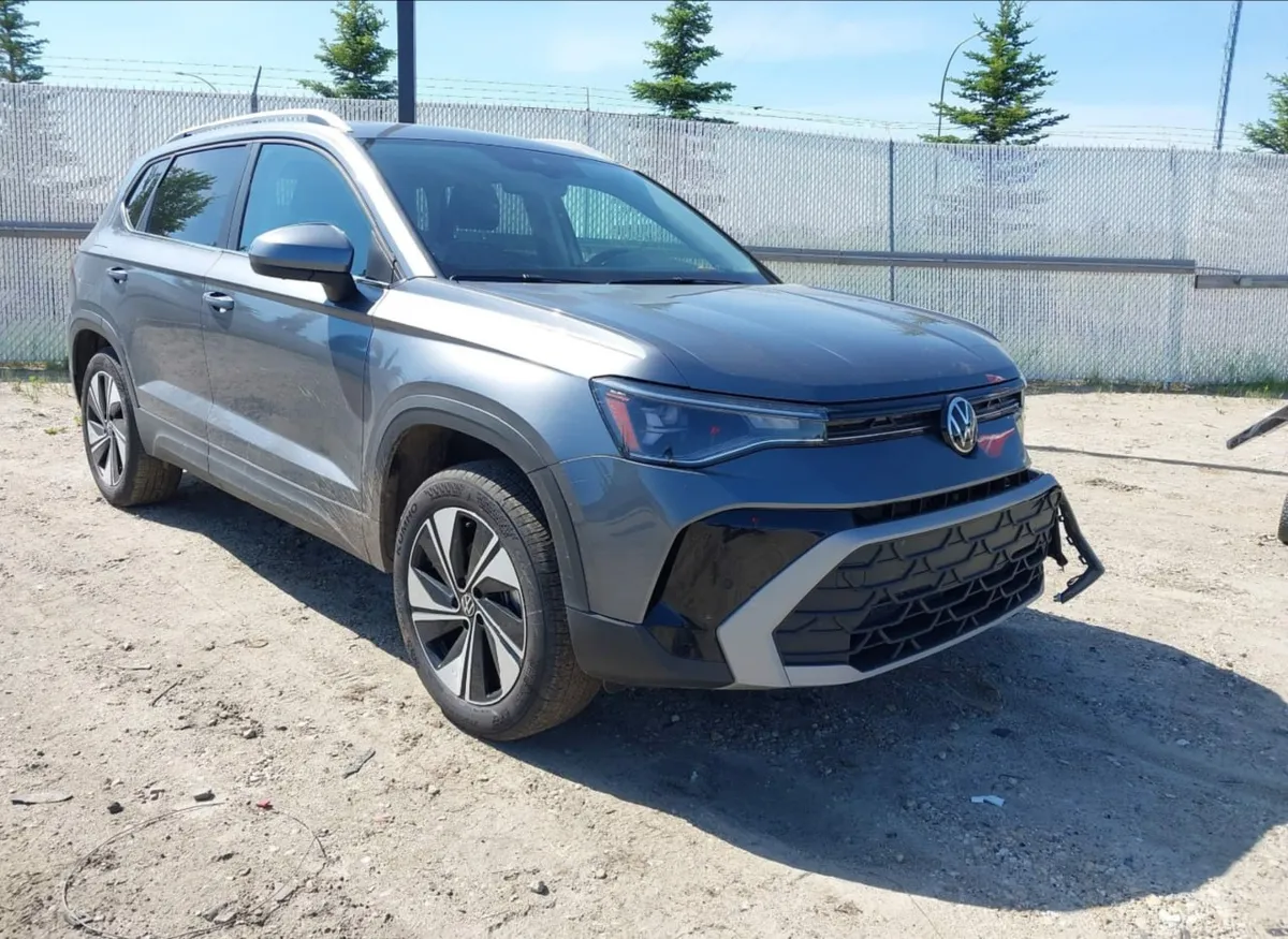 VOLKSWAGEN TAOS SE 2025