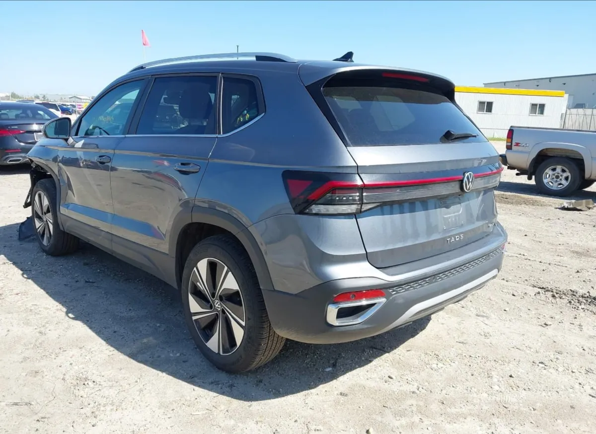 VOLKSWAGEN TAOS SE 2025